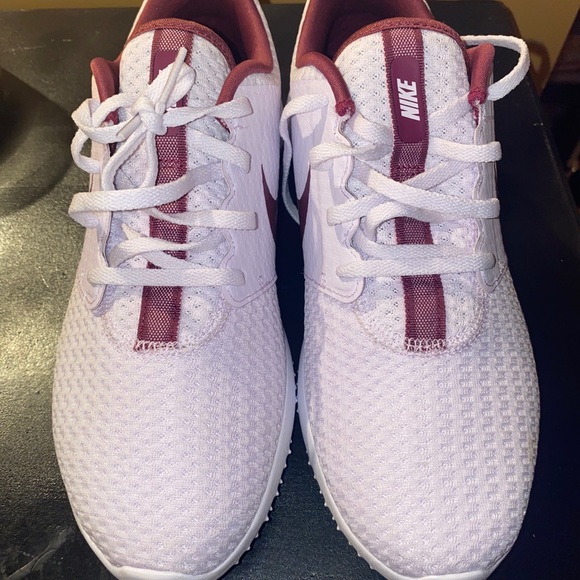 Nike Shoes - NIKE sneakers